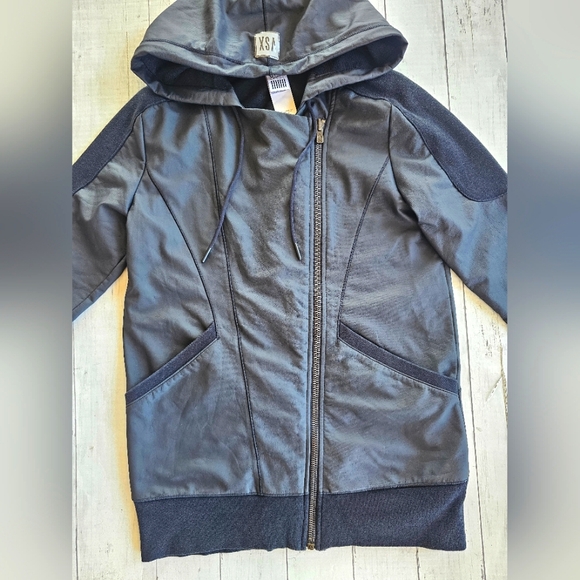 Victoria's Secret VSX SPORT Black Zip Up Hoodie Jacket Coat with Pockets Size S - Picture 2 of 12